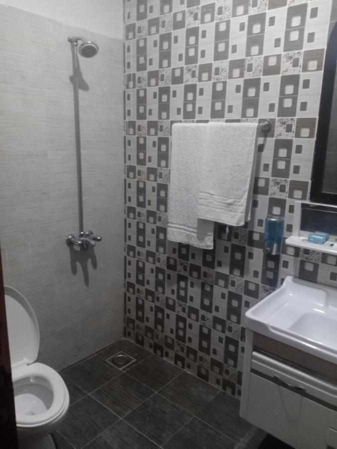 Al-Fateh Hotel Лахор Экстерьер фото